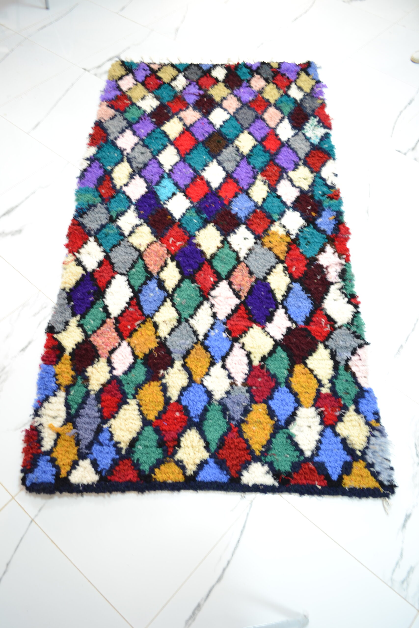 Tapis à losanges multicolores