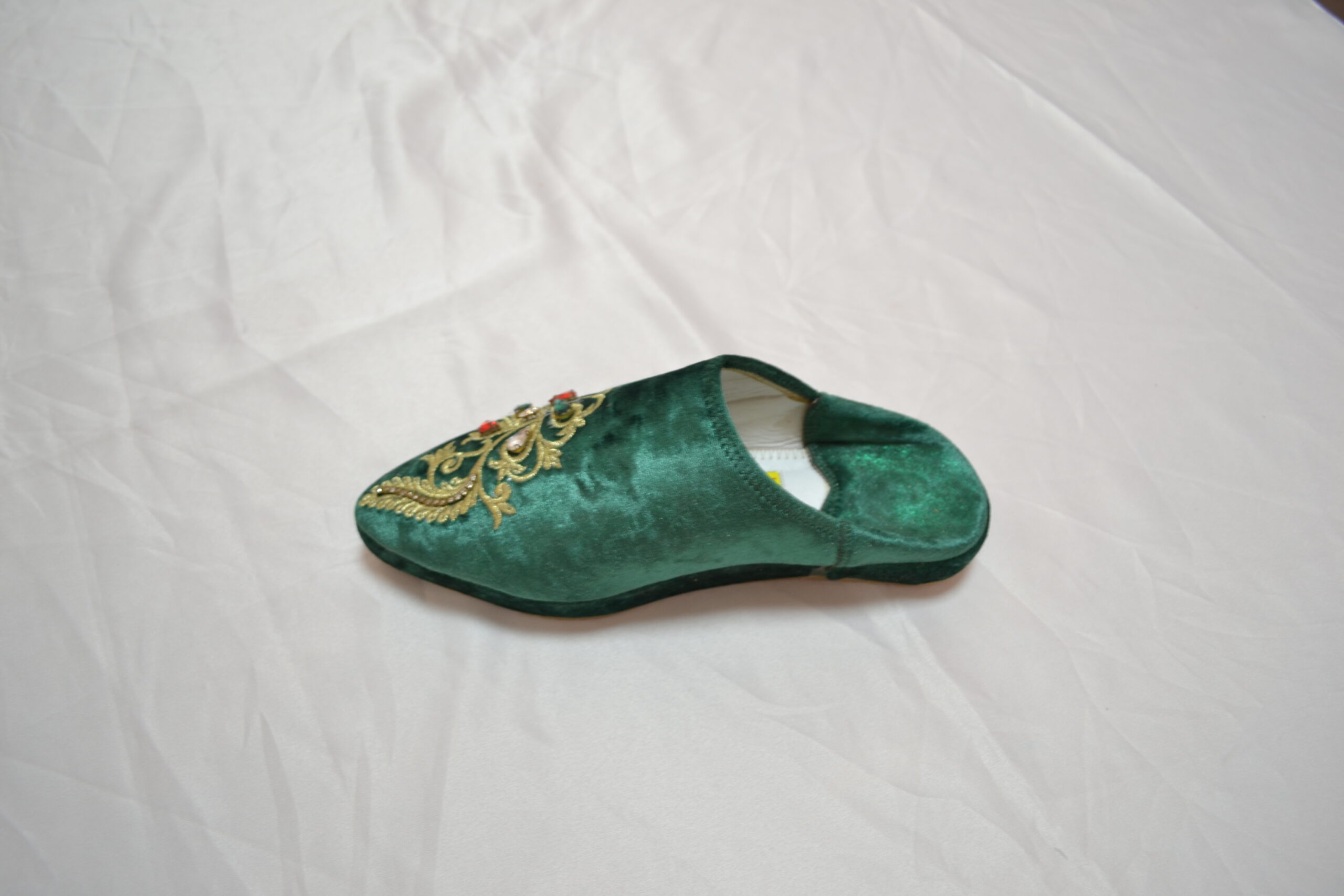 Babouche verte brodée - Image 2