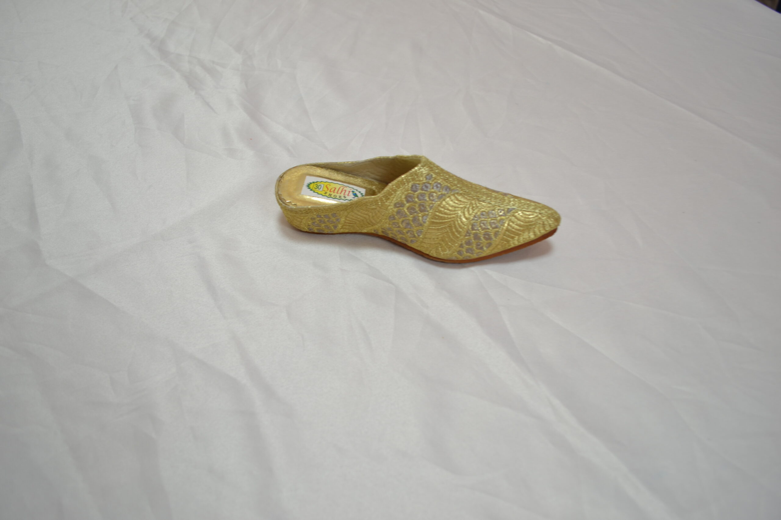 Babouche dorée longue