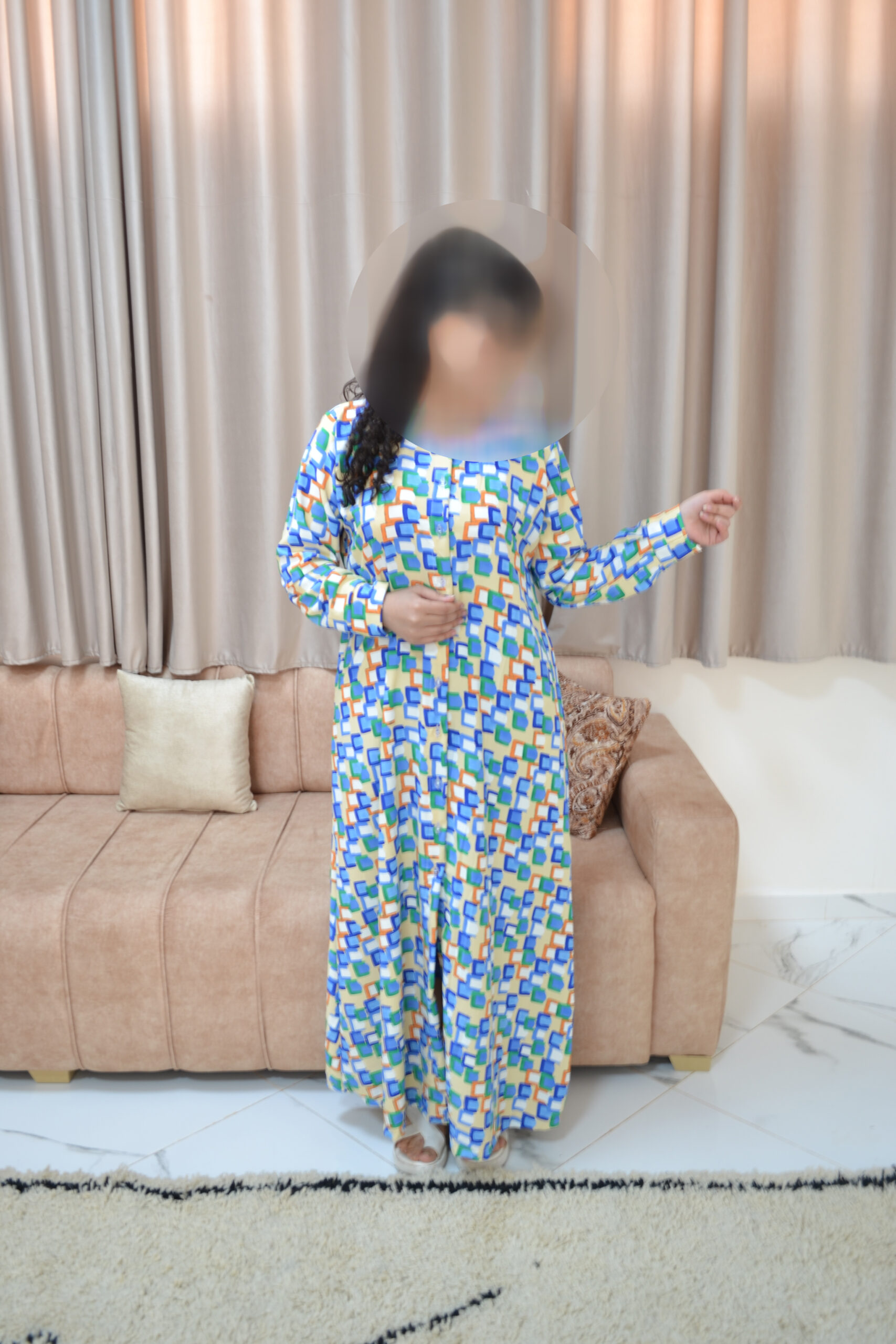 Jellaba rose pâle à coupe fluide